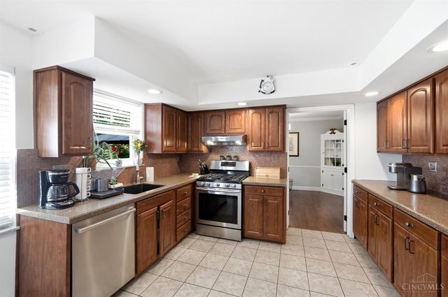 8949 Paw Paw Lane, Sycamore Twp, OH 45236