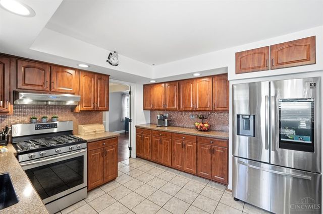 8949 Paw Paw Lane, Sycamore Twp, OH 45236