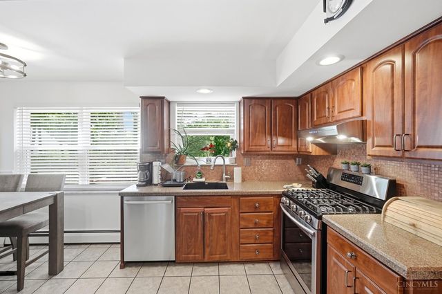 8949 Paw Paw Lane, Sycamore Twp, OH 45236