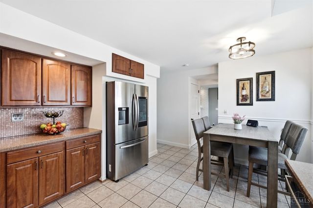 8949 Paw Paw Lane, Sycamore Twp, OH 45236