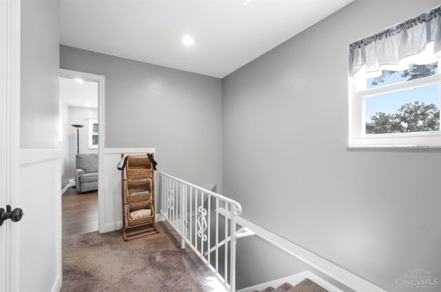 8949 Paw Paw Lane, Sycamore Twp, OH 45236