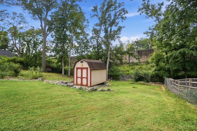 8949 Paw Paw Lane, Sycamore Twp, OH 45236