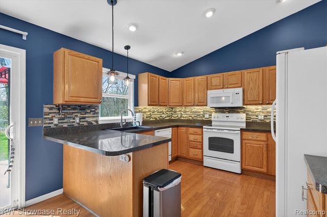 662 Tierney Avenue, Highland, MI 48356