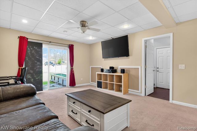 662 Tierney Avenue, Highland, MI 48356