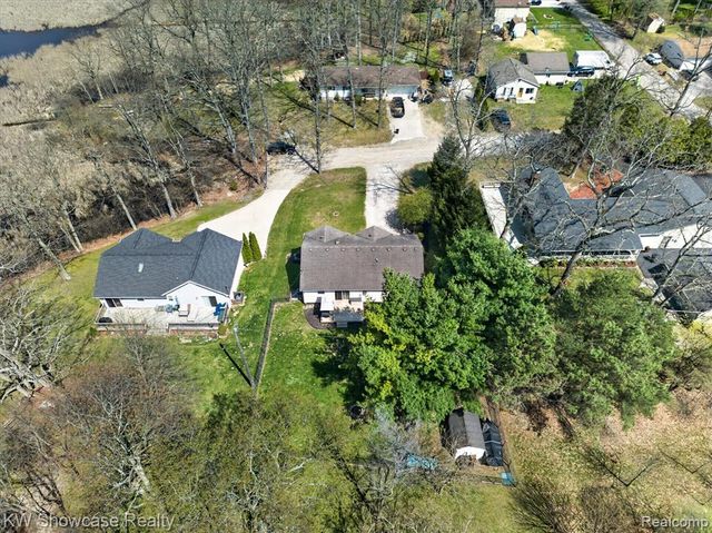 662 Tierney Avenue, Highland, MI 48356