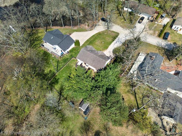 662 Tierney Avenue, Highland, MI 48356