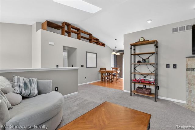 662 Tierney Avenue, Highland, MI 48356