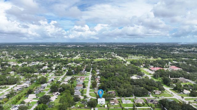 818 Boeing Street NE, Palm Bay, FL 32907