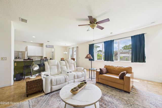 818 Boeing Street NE, Palm Bay, FL 32907