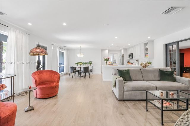 1705 NE 24th St, Wilton Manors, FL 33305