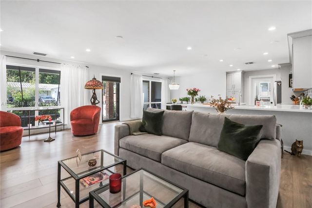 1705 NE 24th St, Wilton Manors, FL 33305