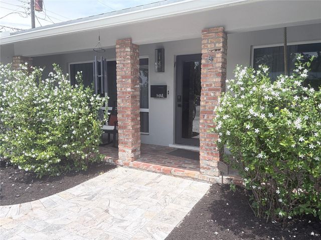 1705 NE 24th St, Wilton Manors, FL 33305