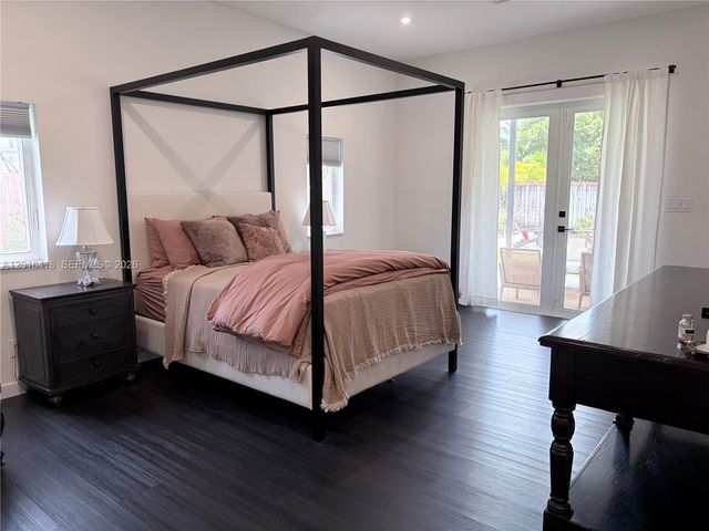 1705 NE 24th St, Wilton Manors, FL 33305