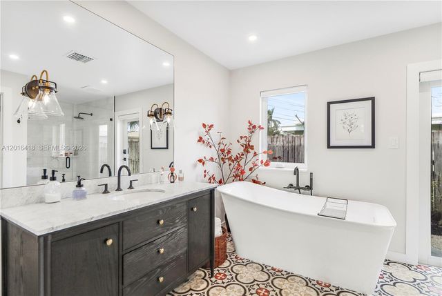 1705 NE 24th St, Wilton Manors, FL 33305