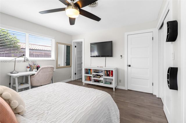 1705 NE 24th St, Wilton Manors, FL 33305