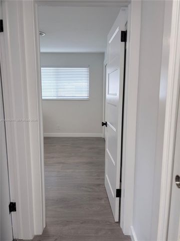 1705 NE 24th St, Wilton Manors, FL 33305