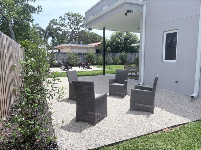 1705 NE 24th St, Wilton Manors, FL 33305
