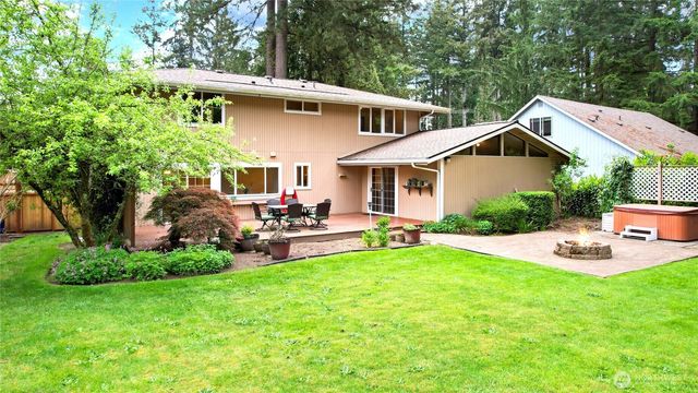3144 SE Forest Villa Court, Port Orchard, WA 98366