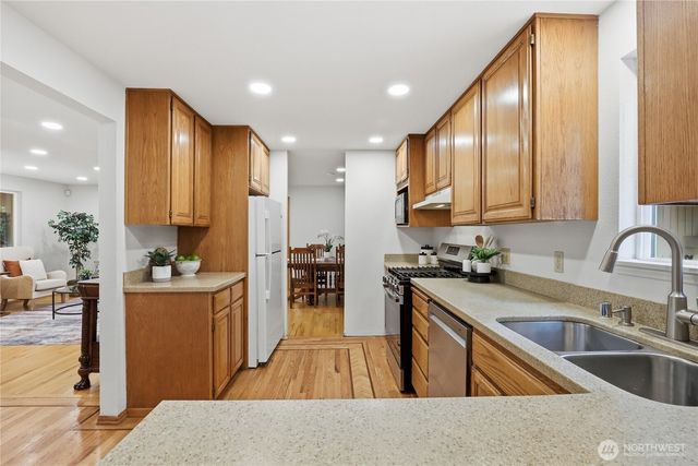 3144 SE Forest Villa Court, Port Orchard, WA 98366
