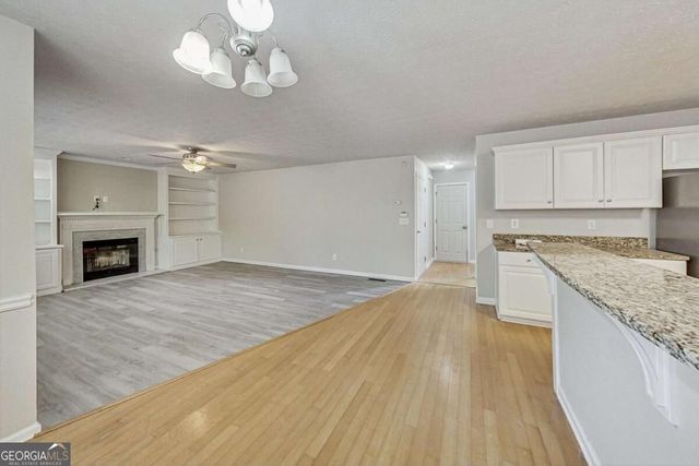 326 Canterbury Plac Drive, Suwanee, GA 30024