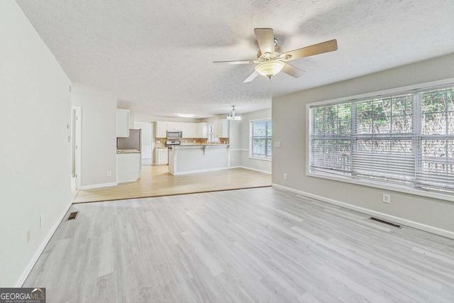 326 Canterbury Plac Drive, Suwanee, GA 30024