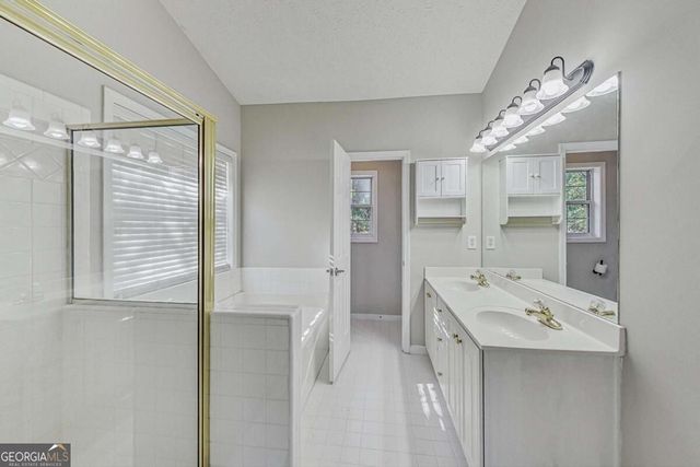 326 Canterbury Plac Drive, Suwanee, GA 30024