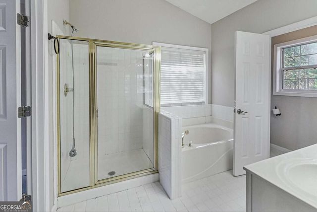 326 Canterbury Plac Drive, Suwanee, GA 30024