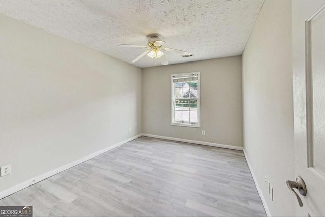 326 Canterbury Plac Drive, Suwanee, GA 30024