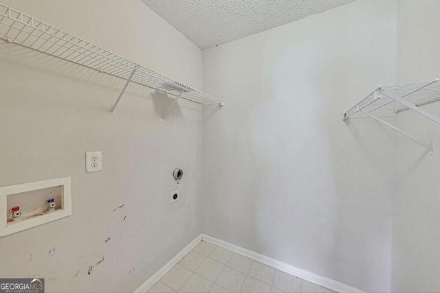 326 Canterbury Plac Drive, Suwanee, GA 30024