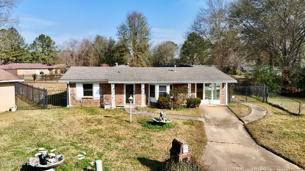 110 Truman Place, Jackson, MS 39213