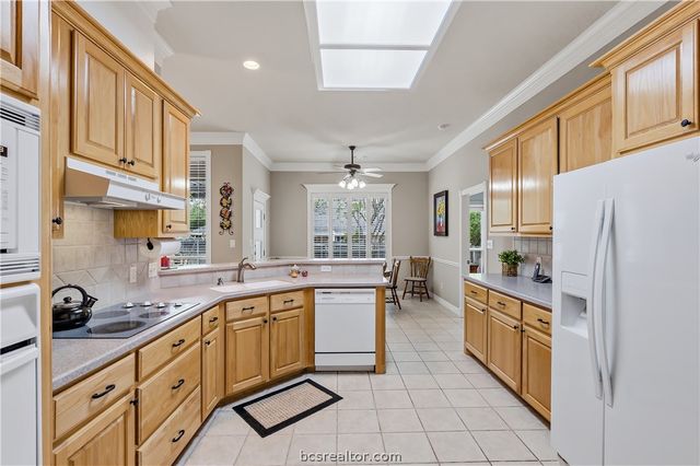 401 Sapphire Drive, College Station, TX 77845