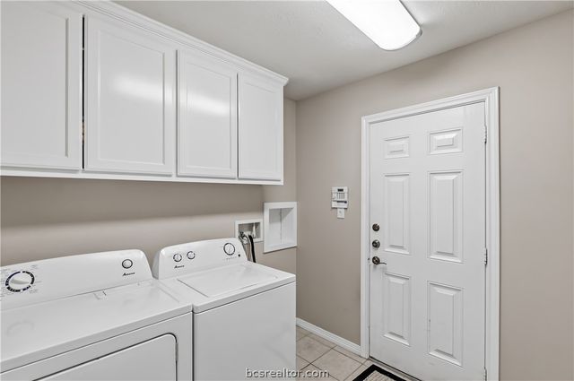 401 Sapphire Drive, College Station, TX 77845