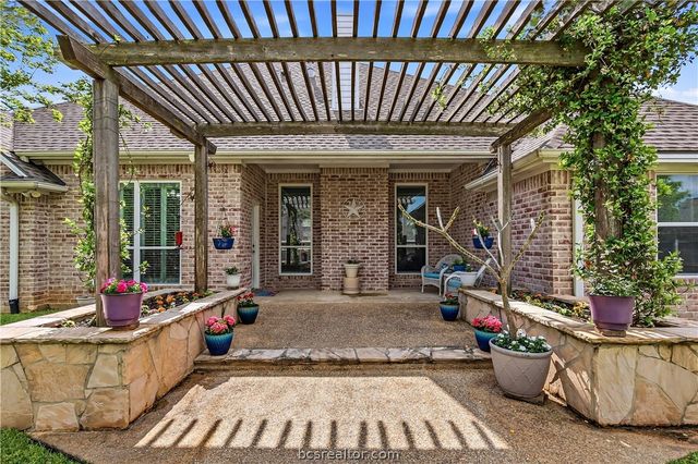 401 Sapphire Drive, College Station, TX 77845