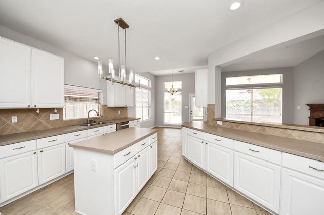 1611 Barton Creek Trail, Katy, TX 77450