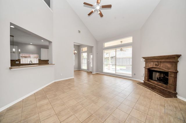 1611 Barton Creek Trail, Katy, TX 77450