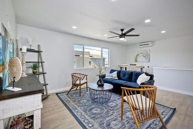 560 11th St, Imperial Beach, CA 91932