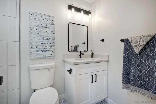 560 11th St, Imperial Beach, CA 91932