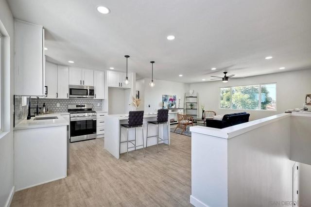560 11th St, Imperial Beach, CA 91932