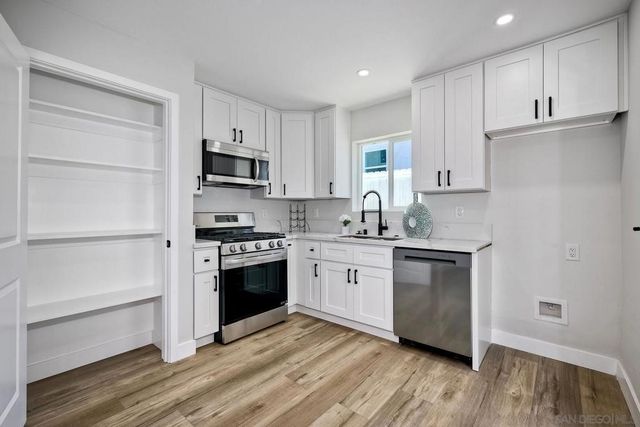 560 11th St, Imperial Beach, CA 91932