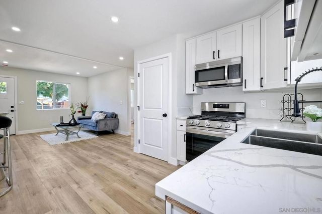 560 11th St, Imperial Beach, CA 91932