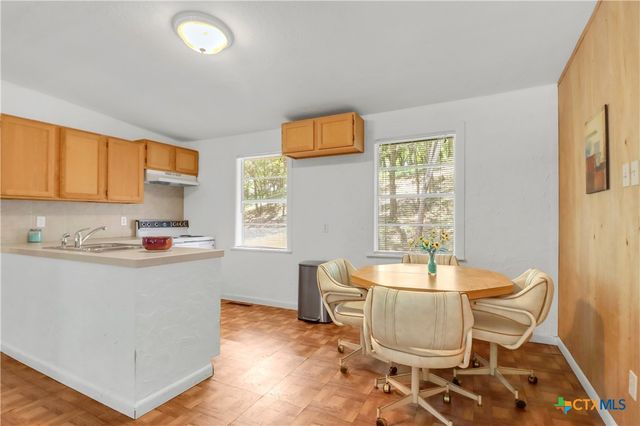 1300 Keller Lane, Seguin, TX 78155