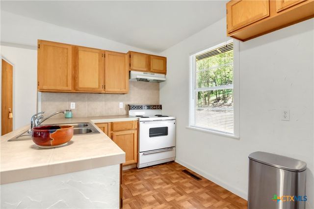 1300 Keller Lane, Seguin, TX 78155