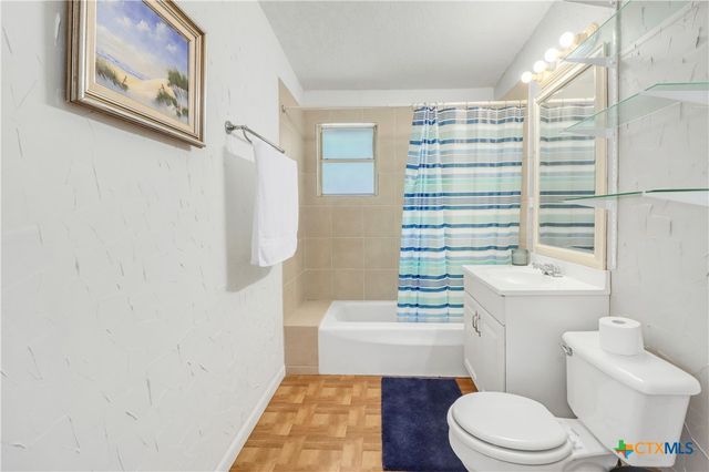 1300 Keller Lane, Seguin, TX 78155