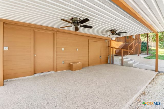 1300 Keller Lane, Seguin, TX 78155