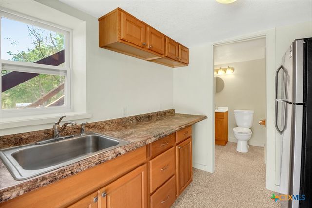 1300 Keller Lane, Seguin, TX 78155