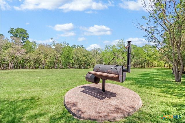 1300 Keller Lane, Seguin, TX 78155