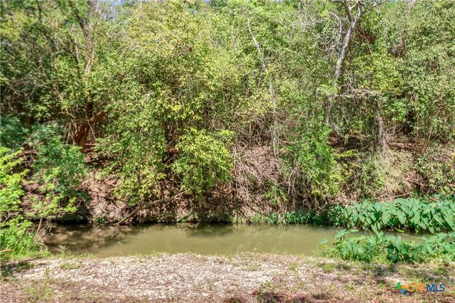 1300 Keller Lane, Seguin, TX 78155