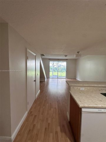 1350 Sorrento Dr ., Weston, FL 33326