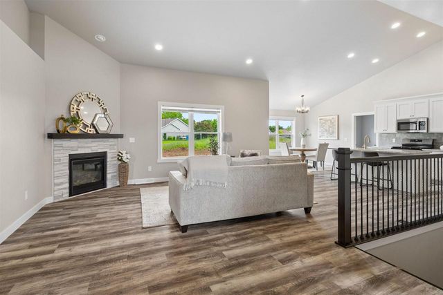 W7006 VANESSA LANE, Greenville, WI 54942