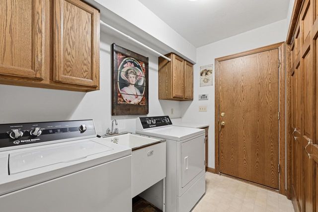 6815 Dory DRIVE, Franklin, WI 53132